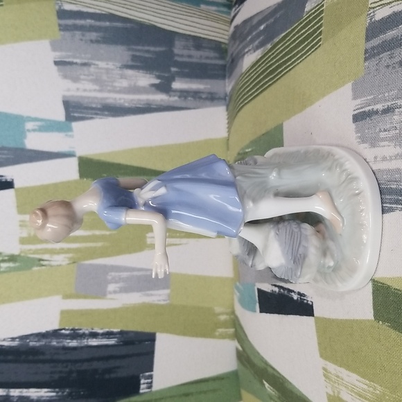 Bing and Grondahl Style Goose Girl Figurine - Picture 6 of 14